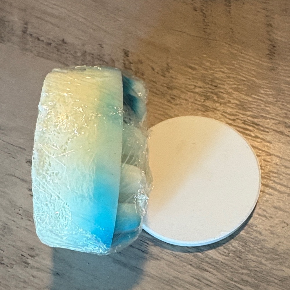Eslira Natura Shea Goat Blue and White Loofah Massage Soap Bar